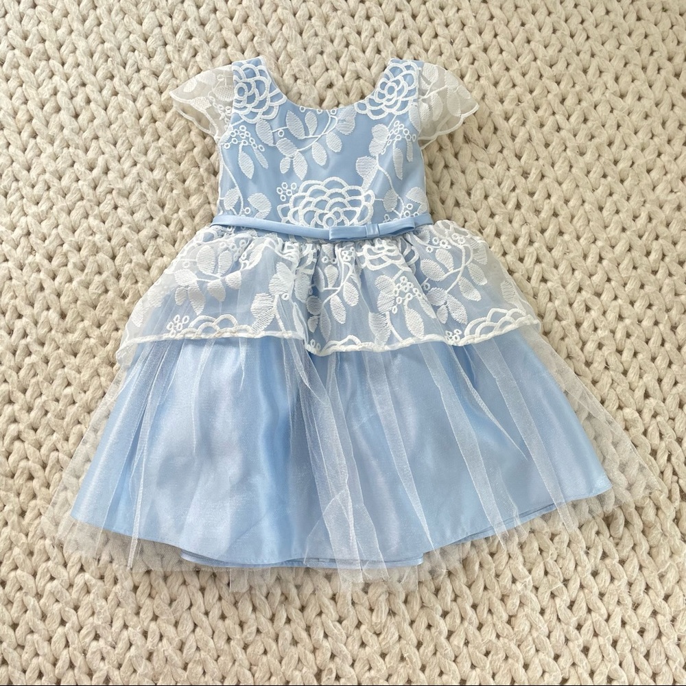 Flower formal girl dress blue and white size 5